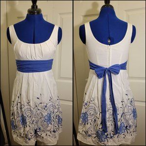 Vintage City Triangles Sun Dress White & Light Blue Size 3 Juniors